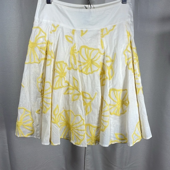 INC Light cotton skirt with embroidered Flowers - Picture 1 of 5